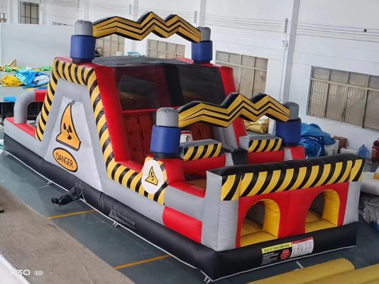 Những trở ngại nguy hiểm Những tòa lâu đài lơ lửng có hai slide