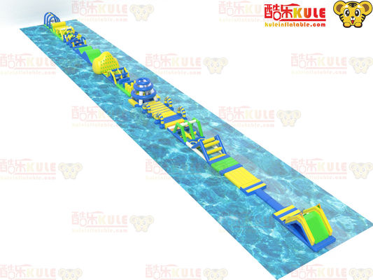 Người lớn thổi nước trở ngại Công viên ngoài trời trên hồ Ocean