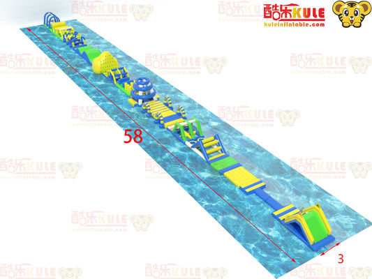 Người lớn thổi nước trở ngại Công viên ngoài trời trên hồ Ocean
