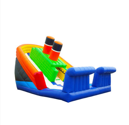 Slide bơm màu cam và xanh lá cây với bề mặt trượt màu trắng