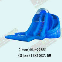 Blue Inflatable With Sliding And Pool Summer Feeling (Màu xanh có thể thổi lên với cảm giác trượt và bể bơi vào mùa hè)